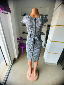 ROBE AVEC  FERMETURE